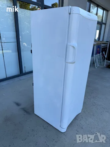 Фризер Indesit 160 см , снимка 3 - Фризери - 55985139