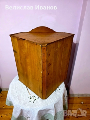 Винтидж дъбова витрина за стена (ъглова) от масивно дърво. Перфектно състояние., снимка 10 - Антикварни и старинни предмети - 53757911