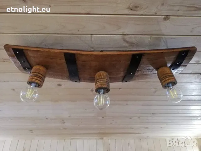 Полилеи от автентични рестарирани бъчви с ръчно изработени дървени чашки