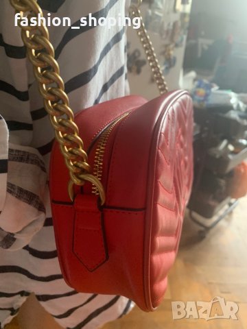 Дамска чанта Gucci (Marmont MATELASSÉ small Shoulder bag, снимка 4 - Чанти - 41450363
