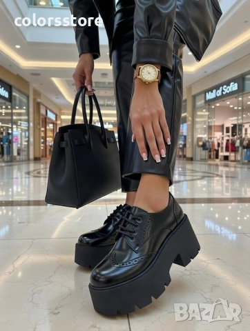 Обувки на платформа - черна лъскава кожа - 820-L 