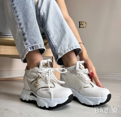 дамски маратонки versace , снимка 6 - Маратонки - 51459359