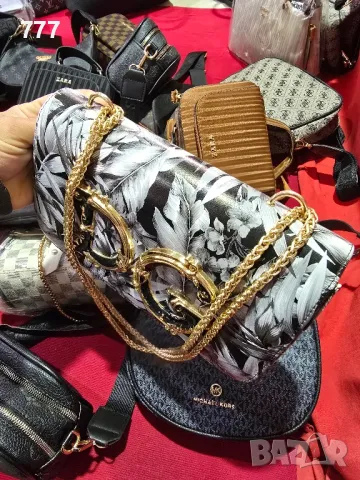 дамски чанти , снимка 4 - Чанти - 48201841