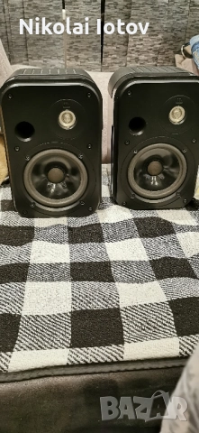 Jbl control one със стойки за стена