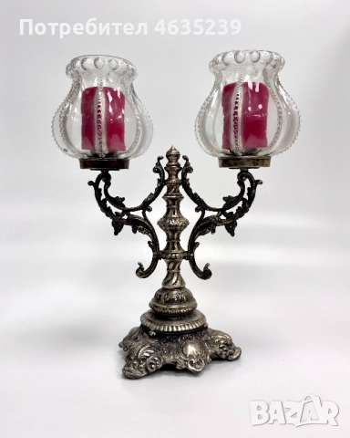 Масивен винтидж свещник, изработен от бронз