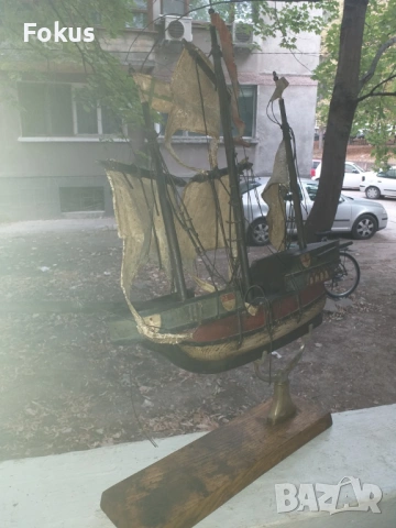 Стар голям дървен кораб Santa Maria с кожени платна, снимка 3 - Антикварни и старинни предмети - 53461833