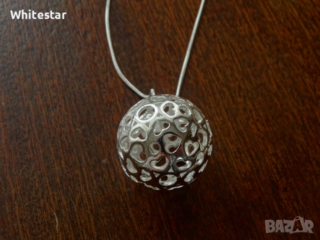 Дамско посребрено колие с кълбо, снимка 2 - Колиета, медальони, синджири - 53622221