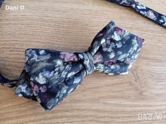 оригинална дизайнерска папионка с цветя от Милано