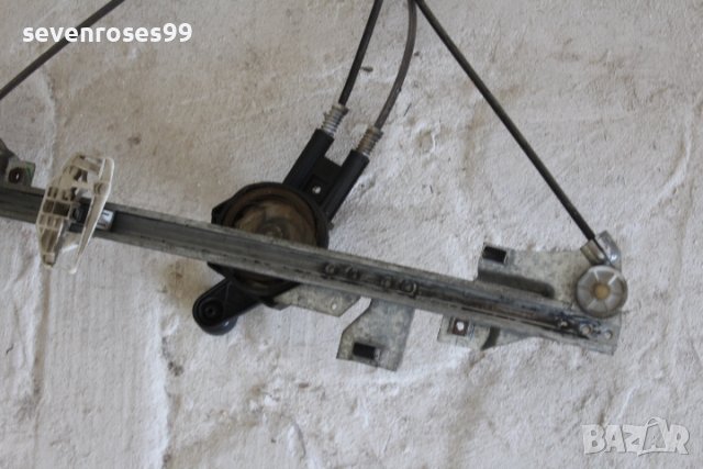 Машинка стъкло дясна врата ръчна Пежо Партнер 2008 1.9d Peugeot Partner Citroen Berlingo, снимка 2 - Части - 42450446