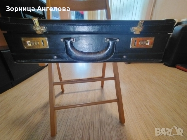 Винтидж бизнес куфарче с кодови ключалки PLANET – 46×33 см, снимка 3 - Антикварни и старинни предмети - 52919725