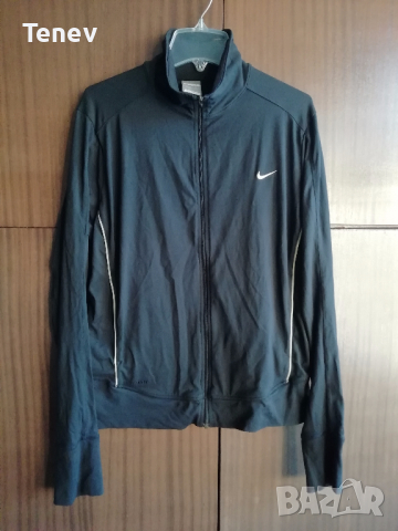 Дамско оригинално горнище Nike L, снимка 1 - Спортни екипи - 36162255