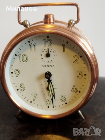 Стар механичен будилник, настолен часовник, снимка 1 - Антикварни и старинни предмети - 40956971