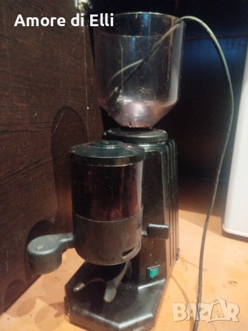 San Marco професионална кафемелачка , снимка 3 - Кафе машини - 53833197