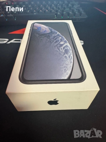 Оригинална кутия за iPhone XR 64GB + чисто нови оригинални EarPods
