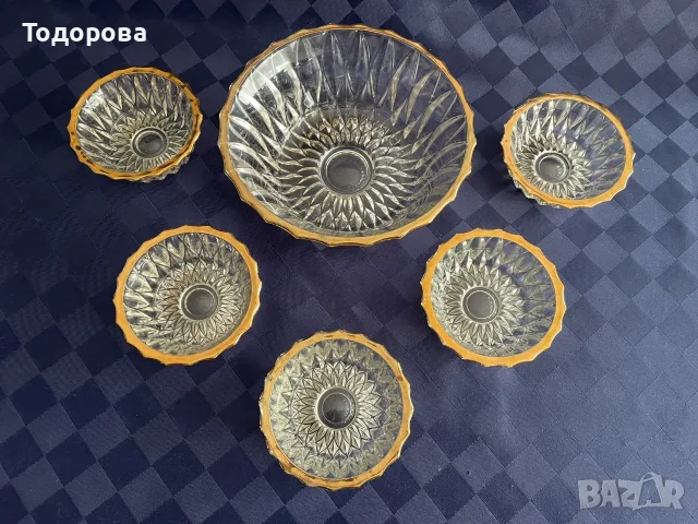 Комплект кристални купички и купа с позлатен кант, снимка 2 - Сервизи - 56140712