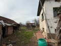 Къща с двор, снимка 6
