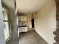 Вила с голям двор в с. Ветрен, снимка 9