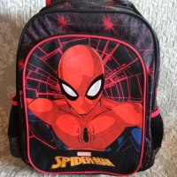 Ученическа раница на Spiderman в комплект с аксесоари , снимка 2 - Раници - 41364412