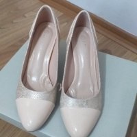 Дамски обувки, снимка 1 - Дамски ежедневни обувки - 34494351