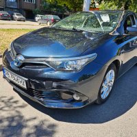 Toyota Auris 1.8 фейс / хибрид + газ, снимка 8 - Автомобили и джипове - 41687521