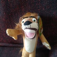 Оригинална фигурка на лъва от Мадагаскар, снимка 2 - Плюшени играчки - 40069972
