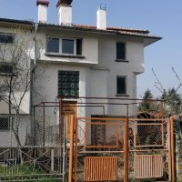 Продавам къща в Родопите с.Хасовица, снимка 12 - Къщи - 44310709