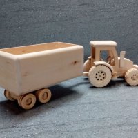 Декоративен дървен трактор с ремарке DMAR 179N2, снимка 4 - Други ценни предмети - 30502387