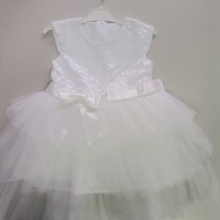 Прелестна рокля с тюл , снимка 1 - Детски рокли и поли - 36059692
