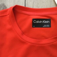 НОВА 100 % оригинална червена тениска CALVIN KLEIN размер L от САЩ, снимка 4 - Тениски - 41475928