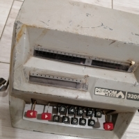 Стара сметачна машина , снимка 4 - Антикварни и старинни предмети - 36062123