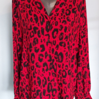 Дизайнерска риза в животински принт в червено Amisu / голям размер , снимка 2 - Ризи - 44583846