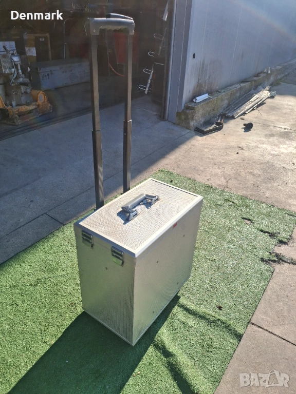 Куфар  за инструменти с колелца , снимка 1