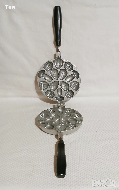 Форма за сладки орехчета и гъбки , снимка 1