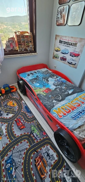 Легло кола 90/180  светят му фаровете и гумите, снимка 1