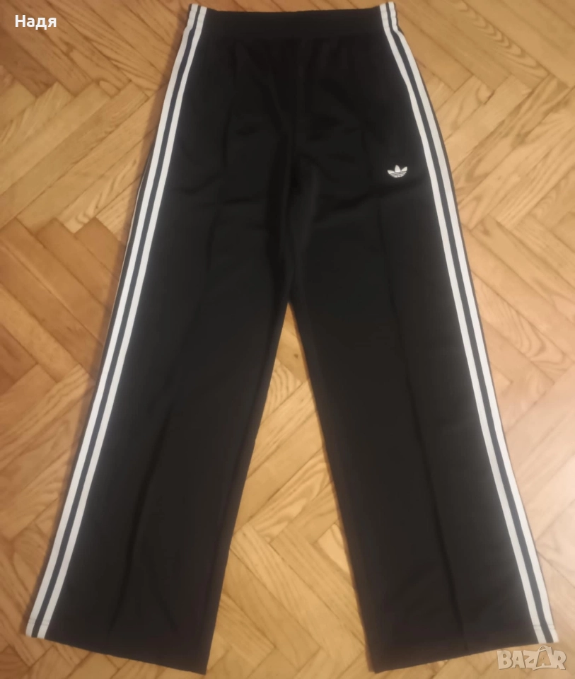 Оригинално Дамско долнище Adidas Adicolor Classic Firebird, снимка 1