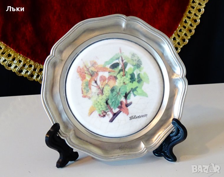 Чиния от калай със сорт лози,маркирана. , снимка 1