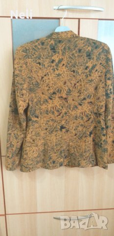 Дамско сако, снимка 2 - Якета - 42219977