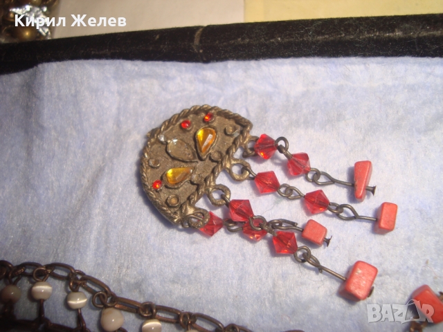 СТАРИ ЕТНОГРАФСКИ БРОНЗОВИ ОГЪРЛИЦА с ОБЕЦИ с МЪНИСТА КОТЕШКО ОКО и ЧЕРВЕН КОРАЛ РЪЧНА РАБОТА 26227, снимка 7 - Антикварни и старинни предмети - 36060987