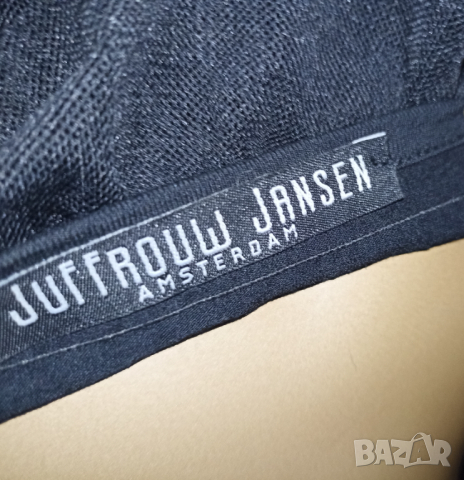 Juffrouw jansen M- Уникален топ в черно с волани от тюл, снимка 10 - Корсети, бюстиета, топове - 44725219