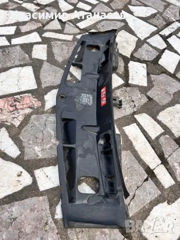 Кора над радиатор за Мерцедес Ц-класа W204. A2045000155, снимка 2 - Аксесоари и консумативи - 49226461