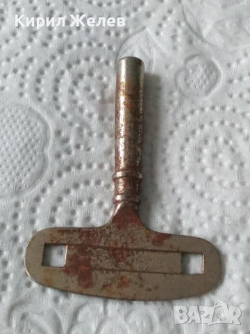Ключ за стенен часовник 53390, снимка 3 - Антикварни и старинни предмети - 53137587