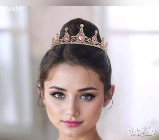 Златиста Метална с розови бели камъни елегантна корона тиара дамска детска за декор торта, снимка 5 - Аксесоари за коса - 51086797