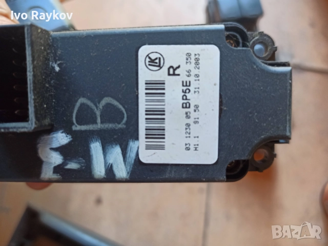 Панел бутони Mazda 3 , снимка 3 - Части - 52579225