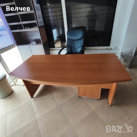 Масивно офис бюро (180х90 см) с дебел плот – цвят череша