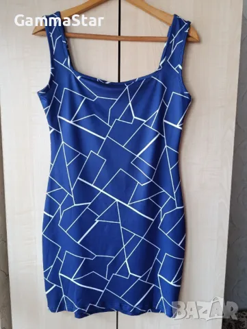 Синя рокля с красиво деколте, вталена, еластична