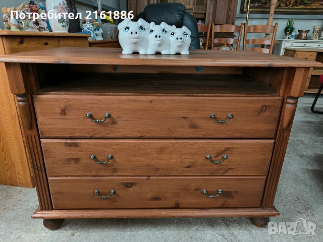TV шкаф с чекмеджета 