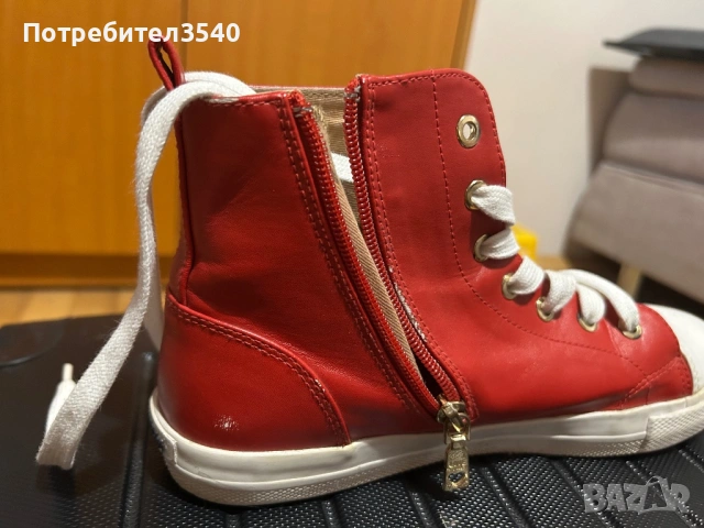 Червени дамски кецове Moschino, снимка 7 - Кецове - 37131584