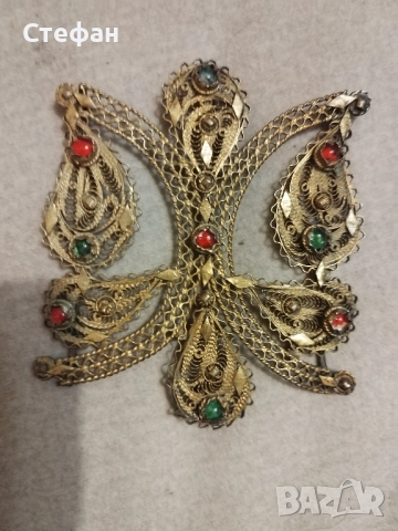 Стар позлатен накит.