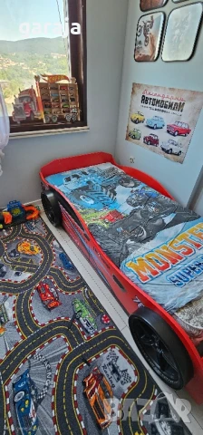 Легло кола 90/180  светят му фаровете и гумите, снимка 1