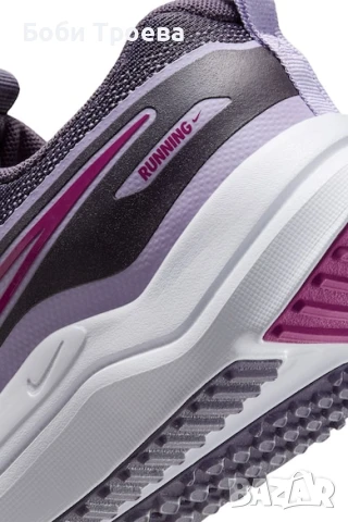 Обувки за бягане NIKE Cosmic, снимка 3 - Маратонки - 50473062